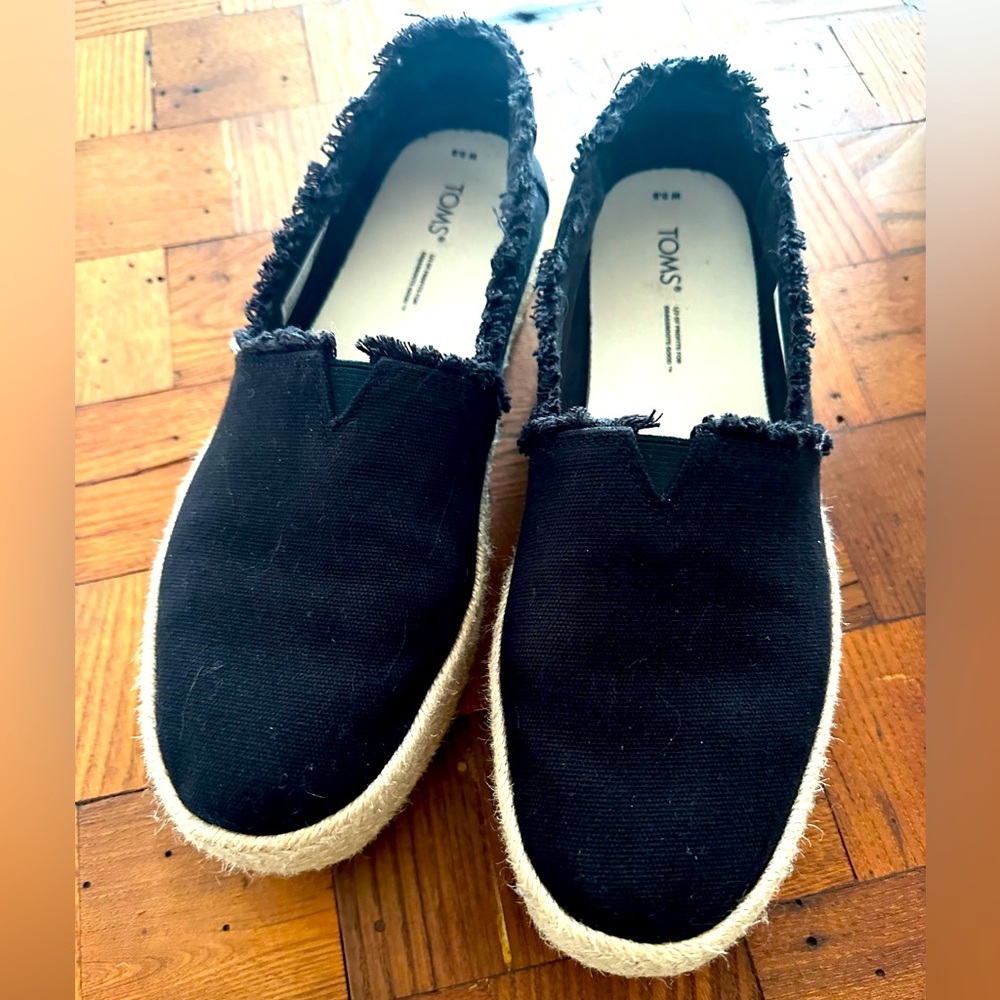 TOMs ‘Valencia’ Black Canvas Platform Espadrille EUC